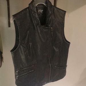 Tokyo Darling size M faux leather black vest